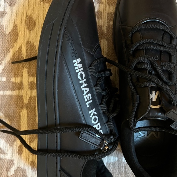 Michael Kors men’s shoes NWOT - Picture 2 of 3